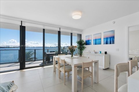 Condo in Miami, Florida, 3 bedrooms  № 1942368 - photo 3