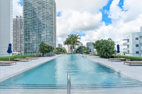 Condo in Miami, Florida, 3 bedrooms  № 1942368 - photo 25
