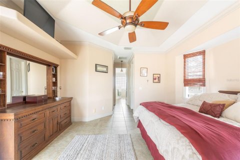 House in Port Charlotte, Florida 4 bedrooms, 255.39 sq.m. № 1568485 - photo 15