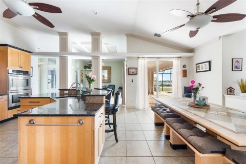 House in Port Charlotte, Florida 4 bedrooms, 255.39 sq.m. № 1568485 - photo 11