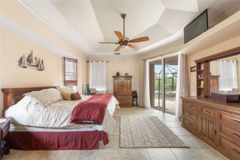 House in Port Charlotte, Florida 4 bedrooms, 255.39 sq.m. № 1568485 - photo 16