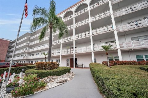 Condominio en venta en Saint Petersburg, Florida, 2 dormitorios, 104.52 m2 № 2223494 - foto 3