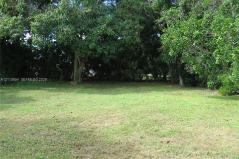 House in Stuart, Florida 2 bedrooms, 80.27 sq.m. № 2426566 - photo 5