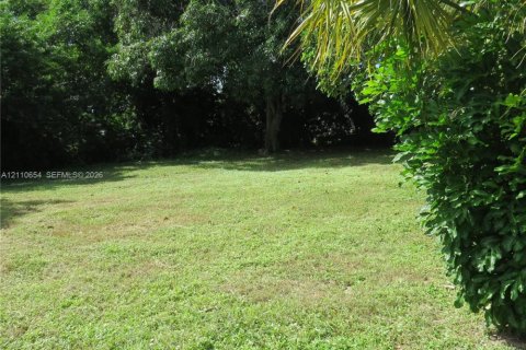 House in Stuart, Florida 2 bedrooms, 80.27 sq.m. № 2426566 - photo 14