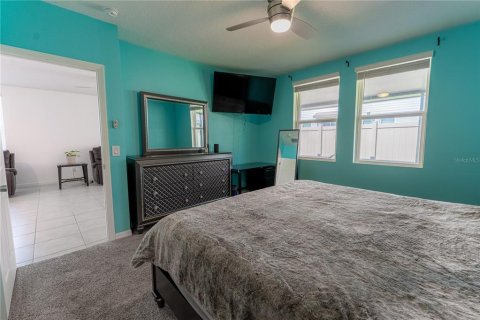 House in Davenport, Florida 4 bedrooms, 137.77 sq.m. № 1785568 - photo 11
