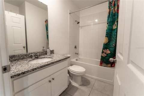 House in Davenport, Florida 4 bedrooms, 137.77 sq.m. № 1785568 - photo 20