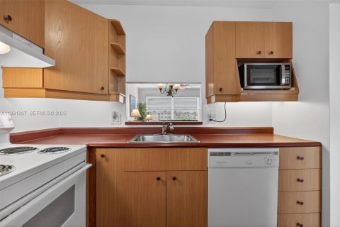 Купить кондоминиум в Лодерхилл, Флорида 1 спальня, 65.03м2, № 2052445 - фото 13