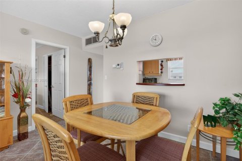 Купить кондоминиум в Лодерхилл, Флорида 1 спальня, 65.03м2, № 2052445 - фото 16