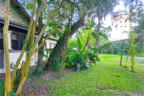 House in Tampa, Florida 2 bedrooms, 169.27 sq.m. № 2212957 - photo 30