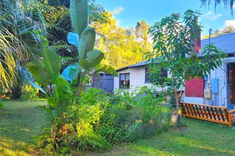 House in Tampa, Florida 2 bedrooms, 169.27 sq.m. № 2212957 - photo 3