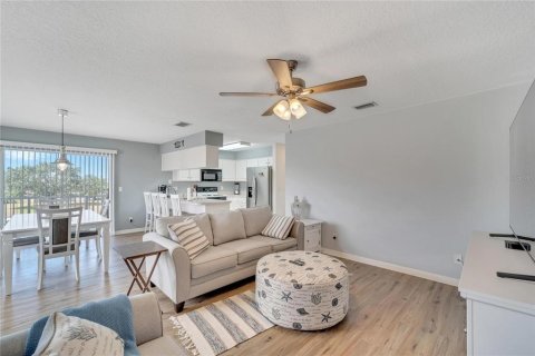 Condominio en venta en Apollo Beach, Florida, 2 dormitorios, 106.09 m2 № 831058 - foto 8