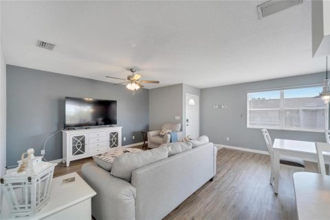 Condominio en venta en Apollo Beach, Florida, 2 dormitorios, 106.09 m2 № 831058 - foto 6
