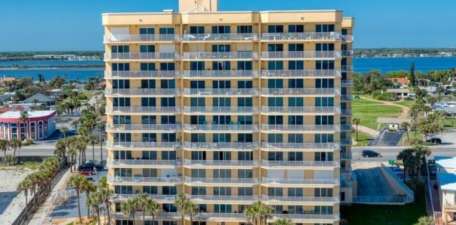 Condo à Daytona Beach, Floride, 3 chambres № 2092210