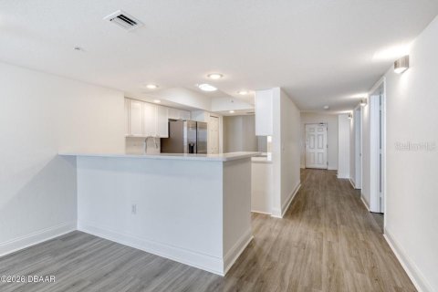 Copropriété à vendre à Daytona Beach, Floride: 3 chambres, 205.78 m2 № 2092210 - photo 9