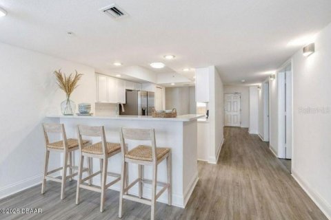 Copropriété à vendre à Daytona Beach, Floride: 3 chambres, 205.78 m2 № 2092210 - photo 8