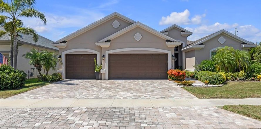 Casa en Largo, Florida 4 dormitorios, 341.14 m2 № 1908240