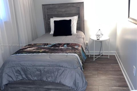 Condo in Lauderhill, Florida, 1 bedroom  № 2083921 - photo 21
