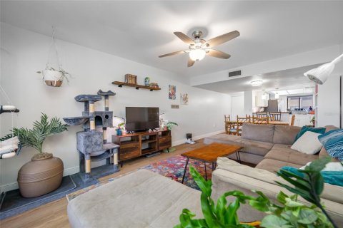 Condominio en venta en Saint Petersburg, Florida, 2 dormitorios, 90.58 m2 № 1883104 - foto 7
