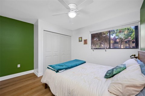 Condominio en venta en Saint Petersburg, Florida, 2 dormitorios, 90.58 m2 № 1883104 - foto 19