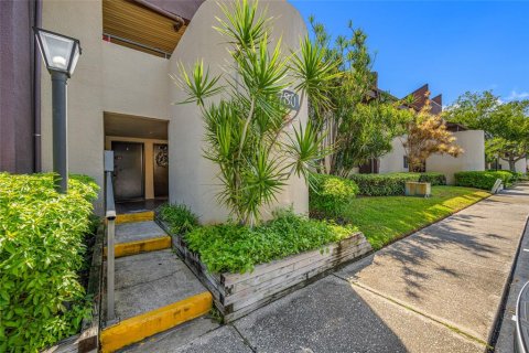 Condominio en venta en Saint Petersburg, Florida, 2 dormitorios, 90.58 m2 № 1883104 - foto 1