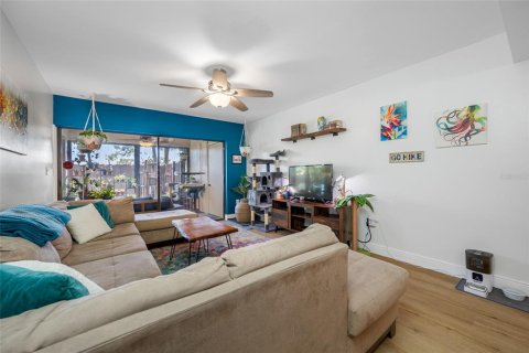 Condominio en venta en Saint Petersburg, Florida, 2 dormitorios, 90.58 m2 № 1883104 - foto 5