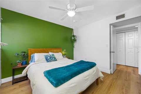 Condominio en venta en Saint Petersburg, Florida, 2 dormitorios, 90.58 m2 № 1883104 - foto 18