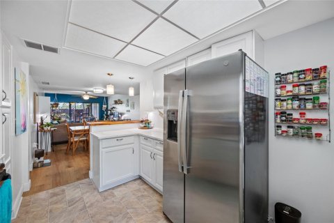 Condominio en venta en Saint Petersburg, Florida, 2 dormitorios, 90.58 m2 № 1883104 - foto 14