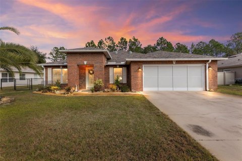 House in Palm Coast, Florida 3 bedrooms, 203.64 sq.m. № 1531653 - photo 1