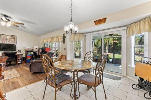 House in Palm Coast, Florida 3 bedrooms, 203.64 sq.m. № 1531653 - photo 13