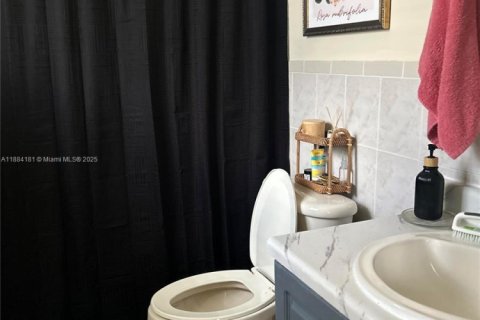 Villa ou maison à vendre à Miami, Floride: 3 chambres, 131.74 m2 № 1931454 - photo 19