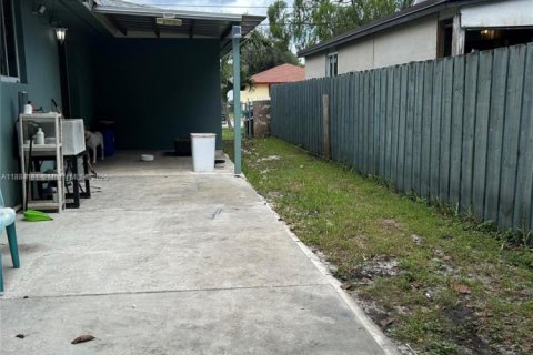 Villa ou maison à vendre à Miami, Floride: 3 chambres, 131.74 m2 № 1931454 - photo 23