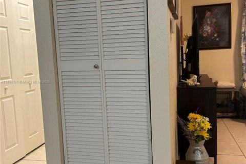 Villa ou maison à vendre à Miami, Floride: 3 chambres, 131.74 m2 № 1931454 - photo 8