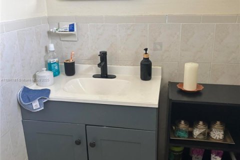 Villa ou maison à vendre à Miami, Floride: 3 chambres, 131.74 m2 № 1931454 - photo 13