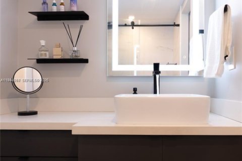 Copropriété à louer à Sunny Isles Beach, Floride: 2 chambres, 87.33 m2 № 1997222 - photo 22