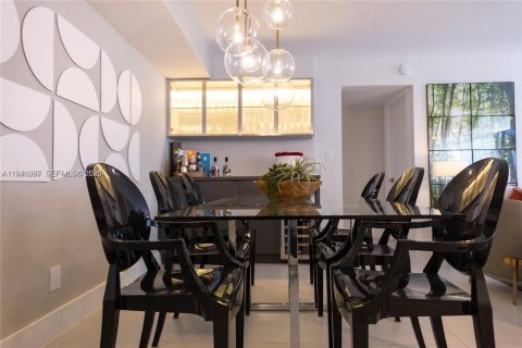 Copropriété à louer à Sunny Isles Beach, Floride: 2 chambres, 87.33 m2 № 1997222 - photo 4