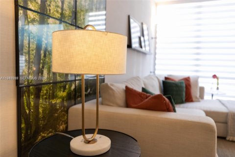 Condo à Sunny Isles Beach, Floride, 2 chambres  № 1997222