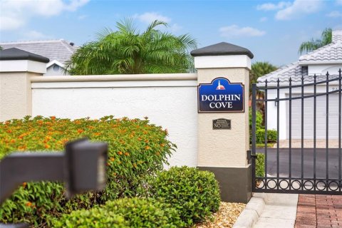 House in Punta Gorda, Florida 3 bedrooms, 204.94 sq.m. № 1302637 - photo 12