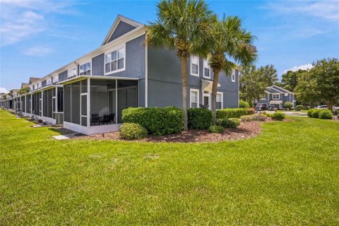 Townhouse in Ocala, Florida 3 bedrooms, 143.26 sq.m. № 2238090 - photo 7