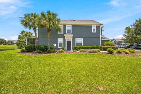 Townhouse in Ocala, Florida 3 bedrooms, 143.26 sq.m. № 2238090 - photo 5