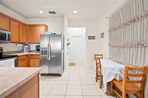 Townhouse in Ocala, Florida 3 bedrooms, 143.26 sq.m. № 2238090 - photo 12