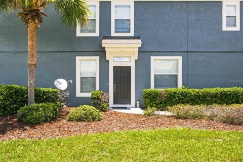 Townhouse in Ocala, Florida 3 bedrooms, 143.26 sq.m. № 2238090 - photo 6