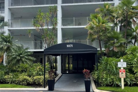 Condominio en venta en Weston, Florida, 2 dormitorios, 120.03 m2 № 2083952 - foto 2