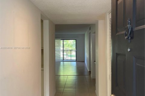 Condominio en venta en Weston, Florida, 2 dormitorios, 120.03 m2 № 2083952 - foto 3