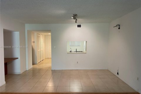 Condominio en venta en Weston, Florida, 2 dormitorios, 120.03 m2 № 2083952 - foto 4