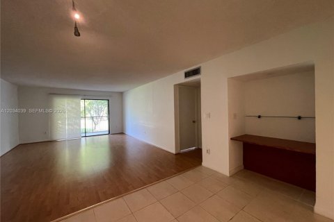 Condominio en venta en Weston, Florida, 2 dormitorios, 120.03 m2 № 2083952 - foto 6