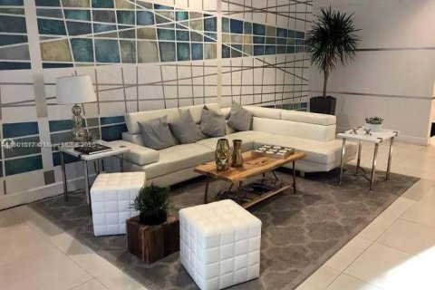 Copropriété à vendre à Miami, Floride: 2 chambres, 78.6 m2 № 1697564 - photo 14