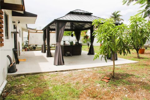 Casa en venta en Miami, Florida, 3 dormitorios, 122.91 m2 № 1836352 - foto 19