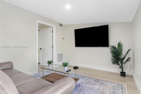 Villa ou maison à louer à Fort Lauderdale, Floride: 1 chambre, 151.99 m2 № 2423023 - photo 12