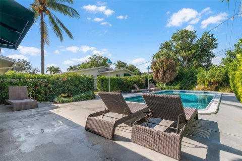 Villa ou maison à louer à Fort Lauderdale, Floride: 1 chambre, 151.99 m2 № 2423023 - photo 5