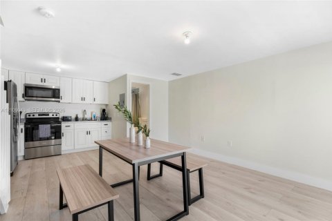 Villa ou maison à Fort Lauderdale, Floride 1 chambre, 151.99 m2 № 2423023